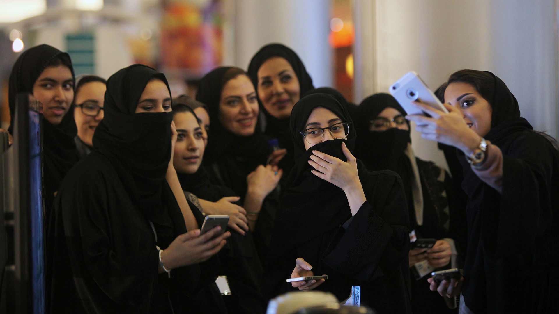 Women’s Influence: Honoring Tradition, Driving Transformation womens group